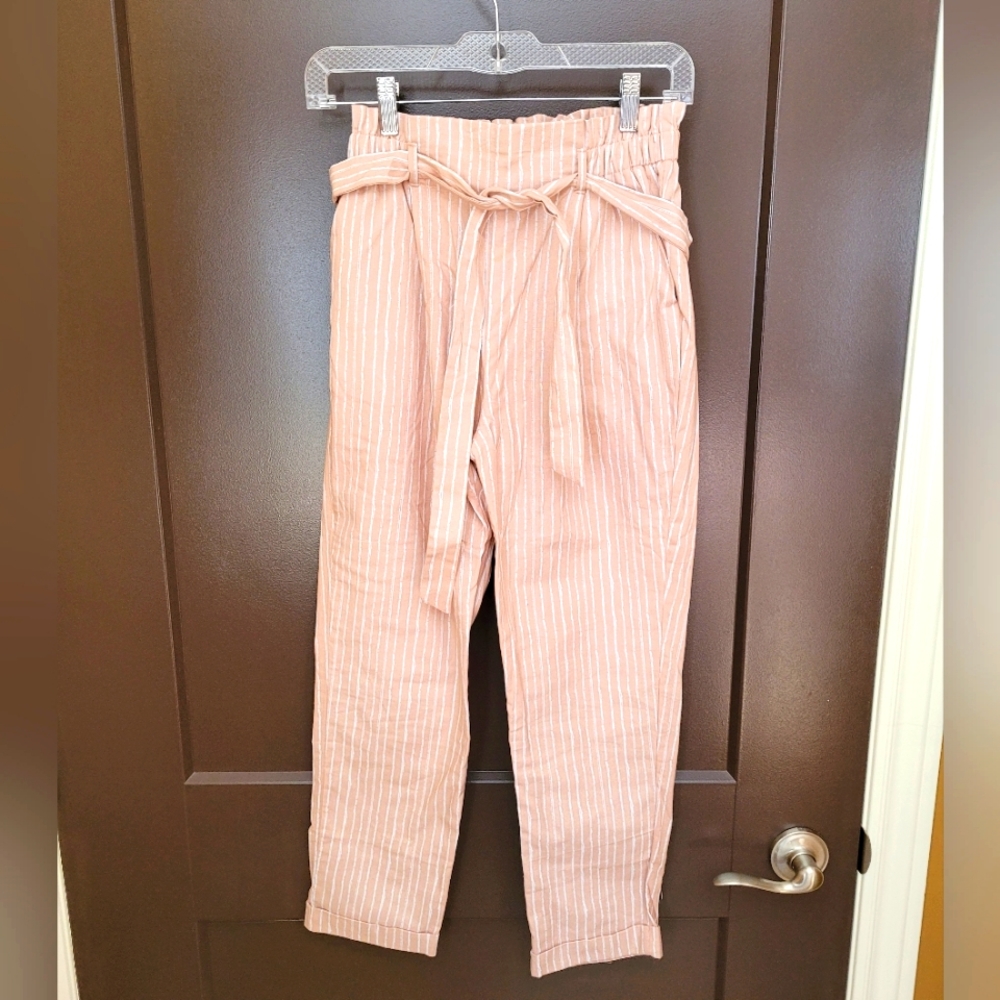 Sienna sky linen looking summer pants.